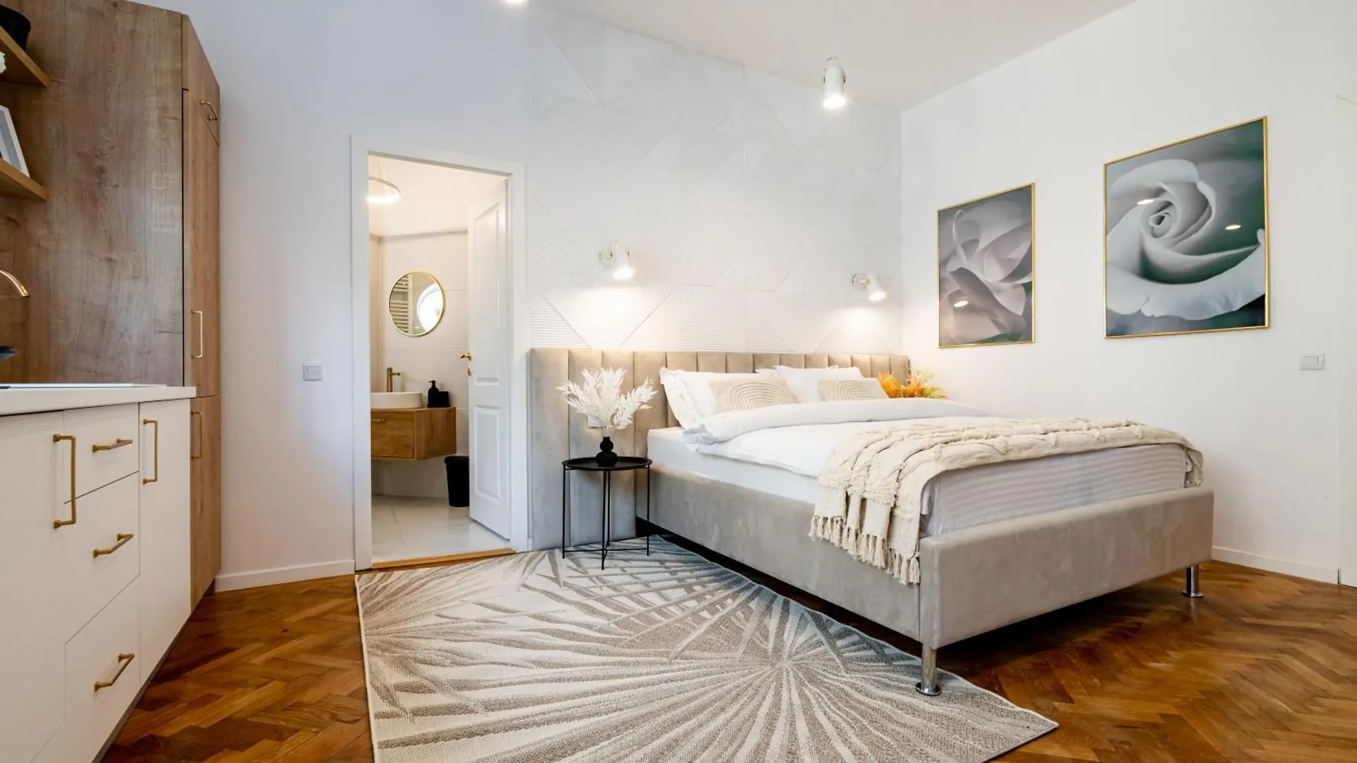 Appartamento Central Square Haven 2A - Central Gem With Air Conditioning Bucarest